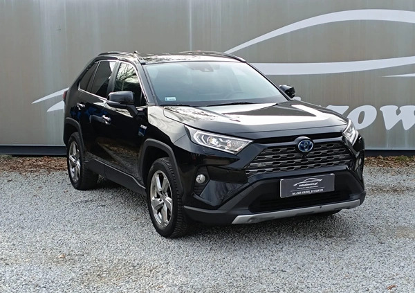 Toyota RAV4 cena 145000 przebieg: 146700, rok produkcji 2020 z Brwinów małe 352
